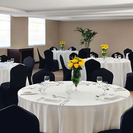 Moevenpick Hotel Apartments Al Mamzar Dubai-3